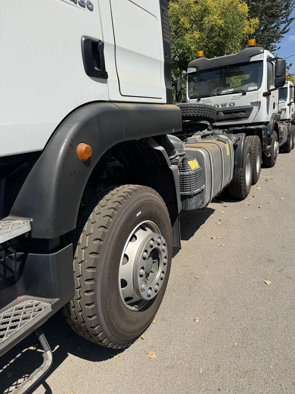 HOWO tractor truck, side and rear chassis view